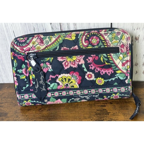 Vera Bradley Turn Lock Wallet-Black Petal Paisley RETIRED Pattern - Picture 2 of 8